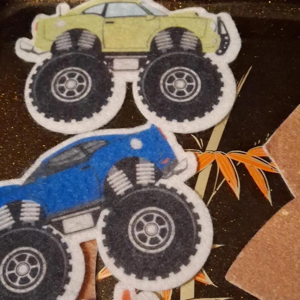 Monster Truck Feltboard Flannelboard Set Racetrack Flags - Picture 3 of 7